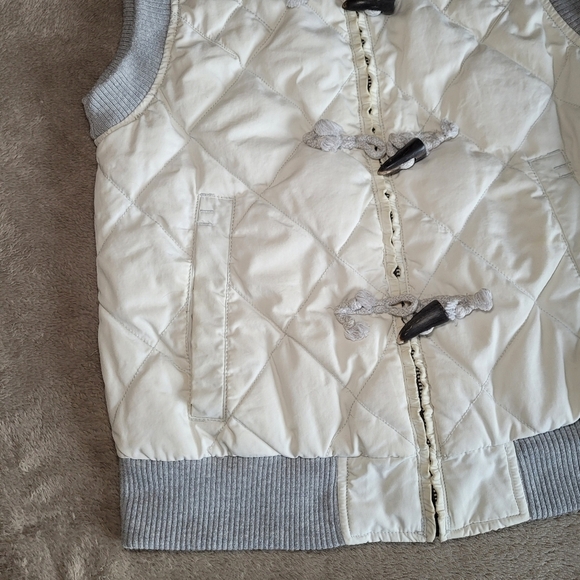 Eddie Bauer quilted goose down vest size small​ - Picture 5 of 16